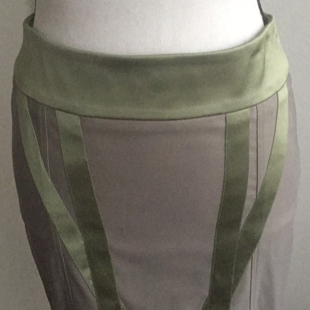 Skirt - Picture 2 of 4